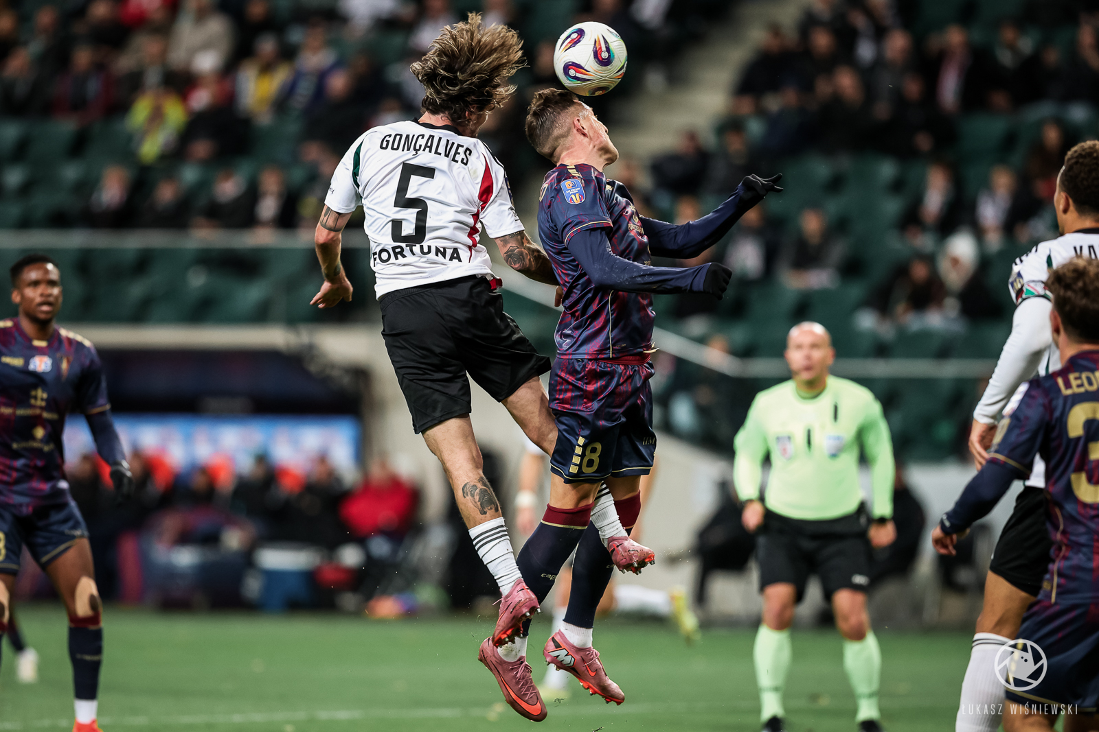 LWI_20251030_LEG_POG_00024