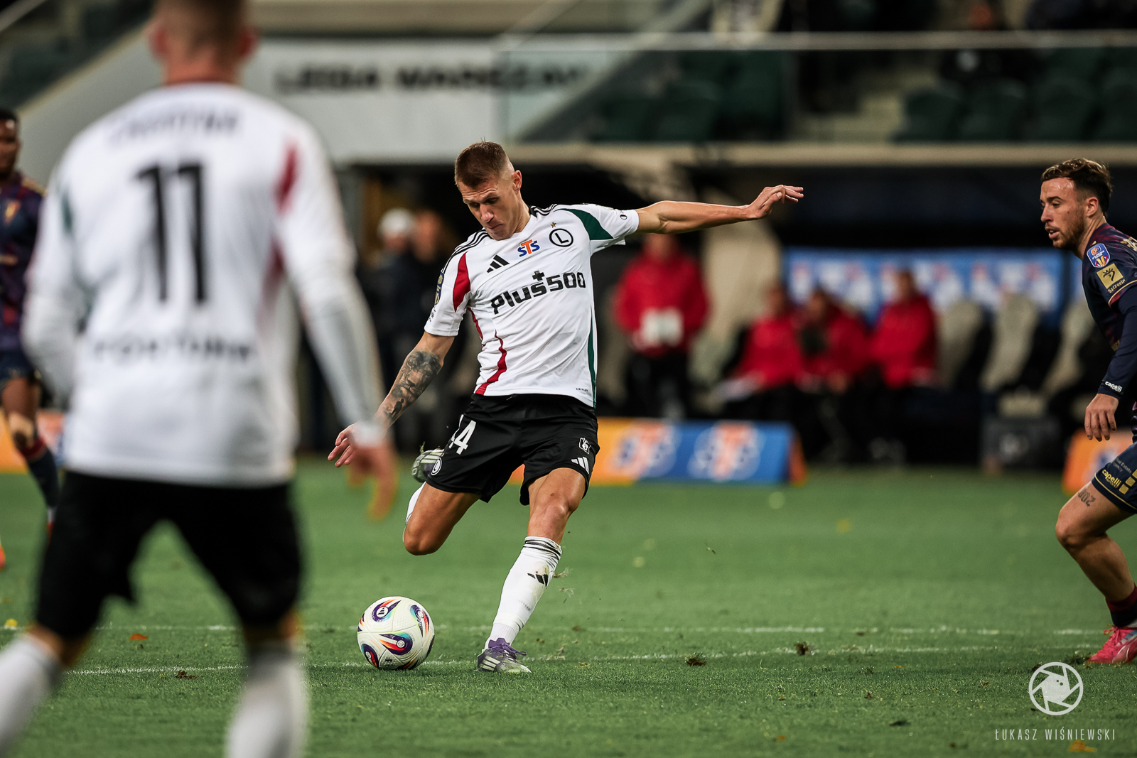 LWI_20251030_LEG_POG_00025