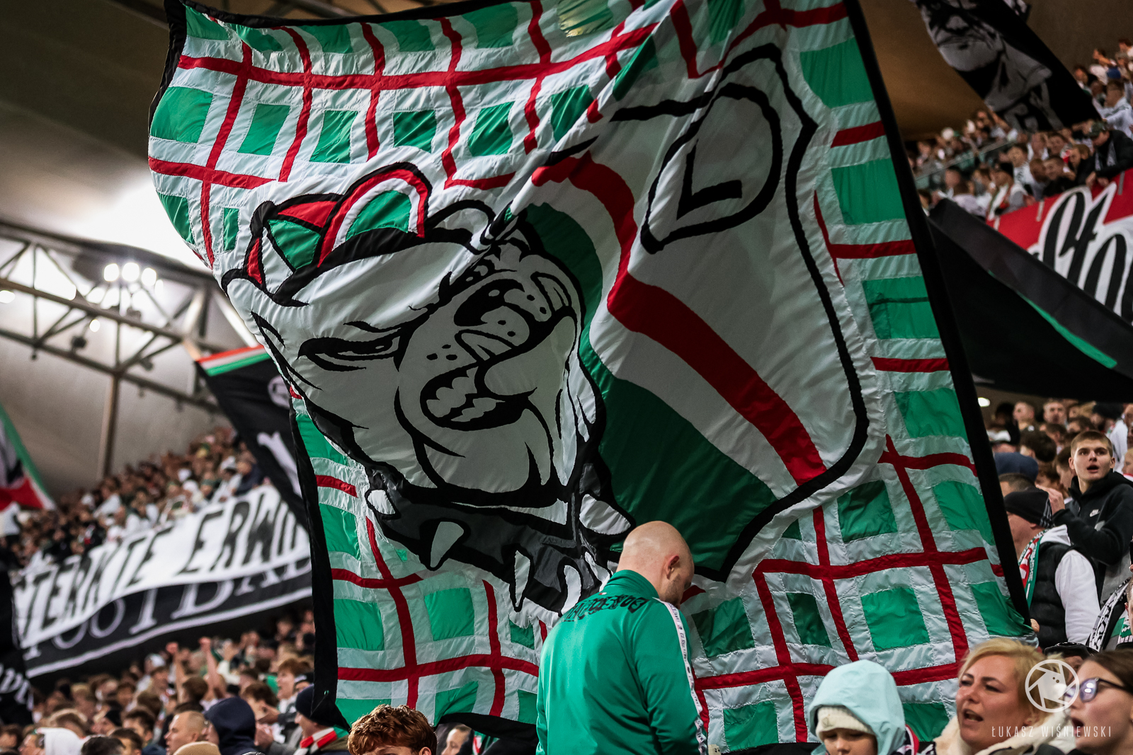 LWI_20251030_LEG_POG_00042