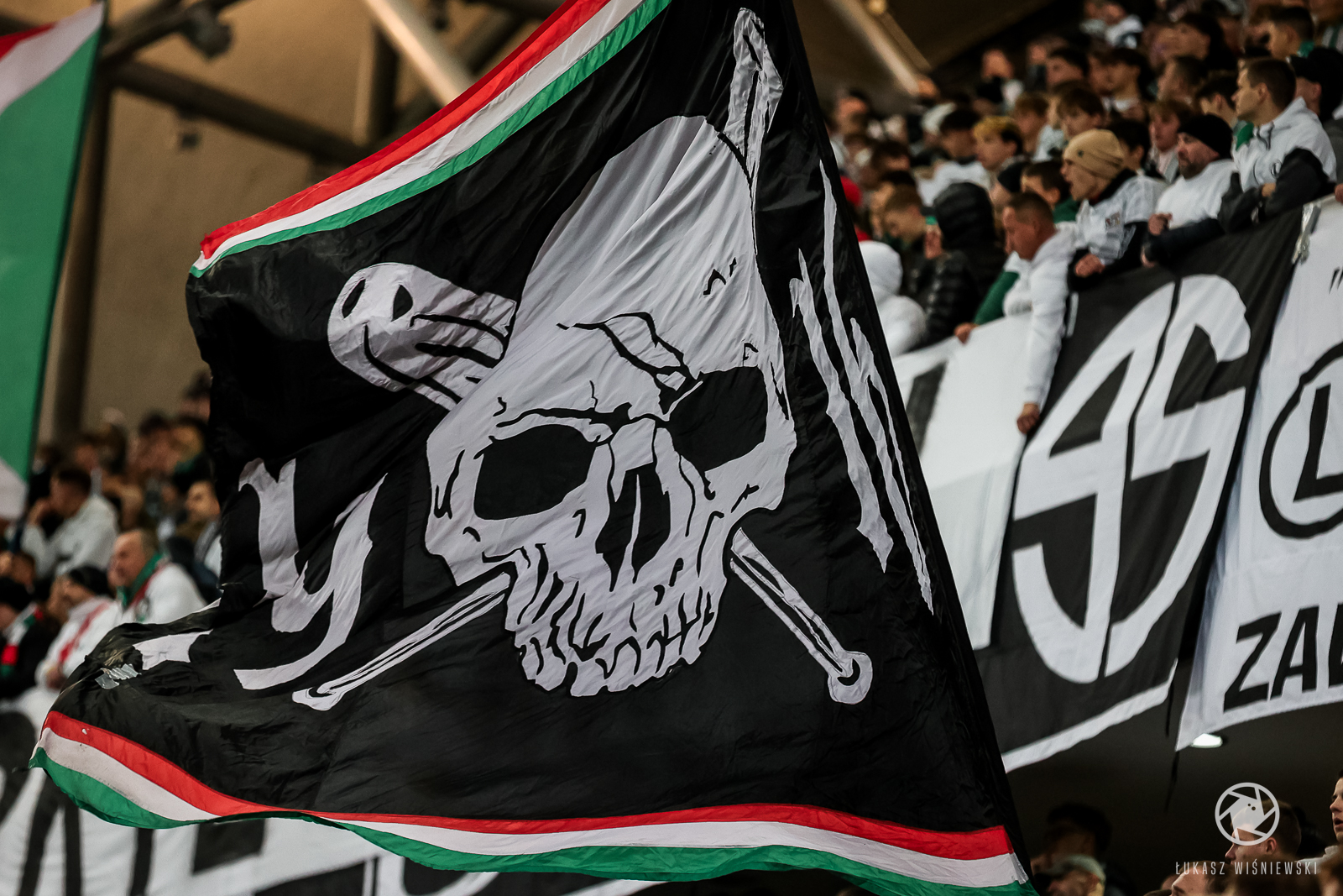 LWI_20251030_LEG_POG_00043