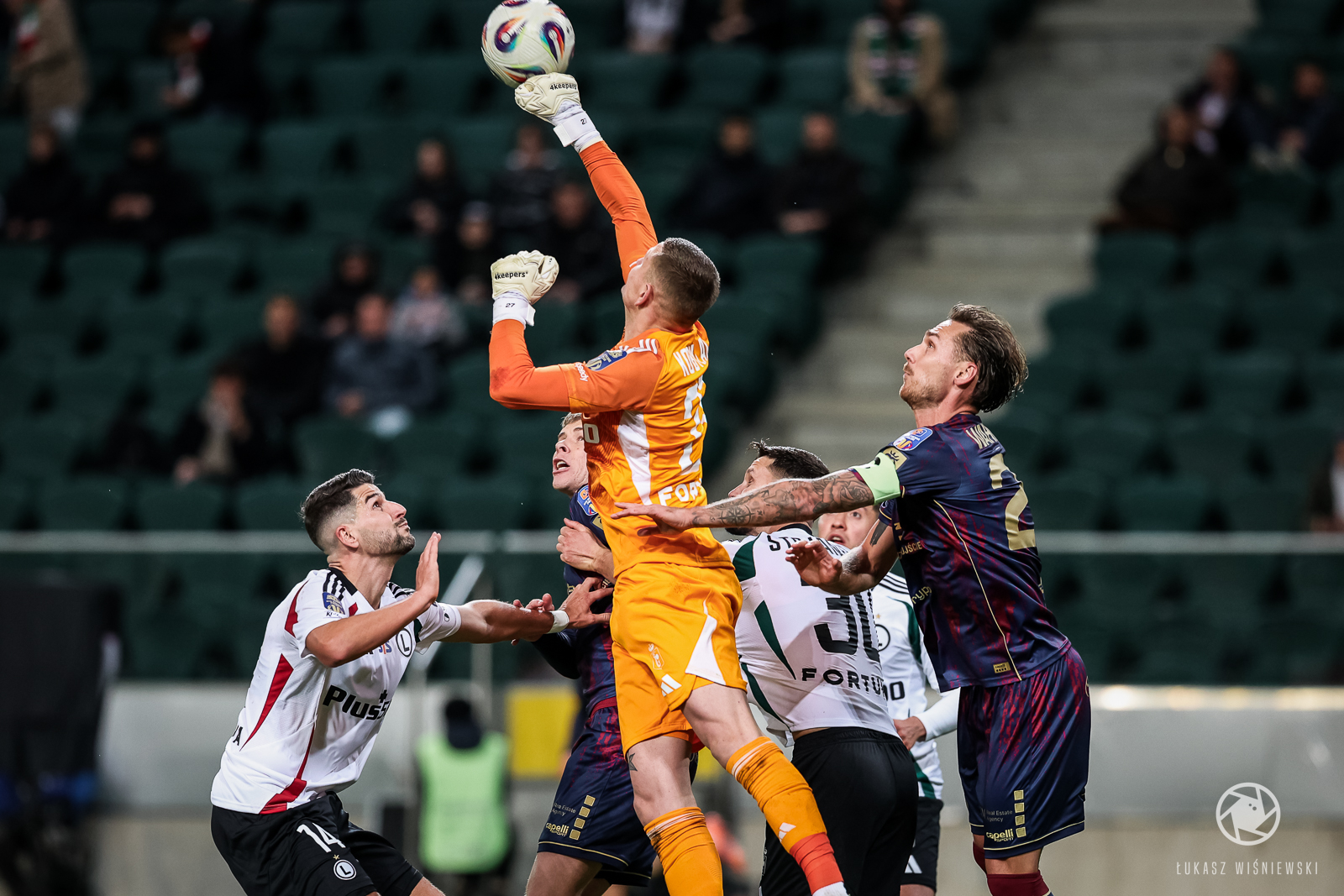 LWI_20251030_LEG_POG_00068